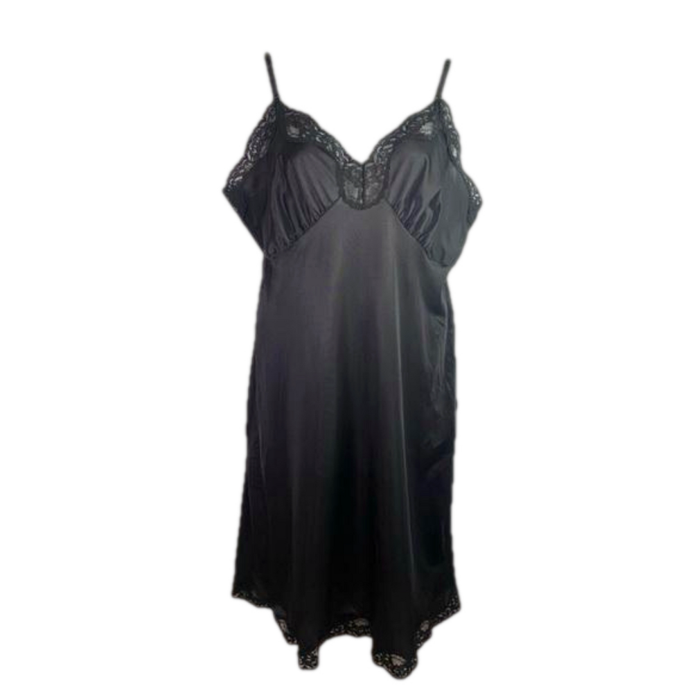 Legends Vintage Black with Black Lace Slip Size 40 EUC SKU0764